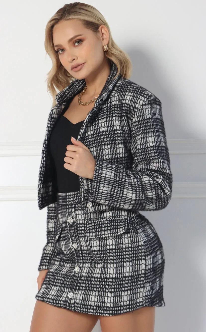 Blazer Cropped Cuadros Negros